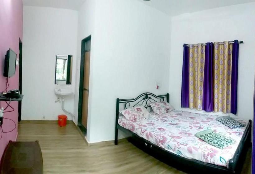 Bed and Breakfast Kshanbhar Vishranti Home Stay
