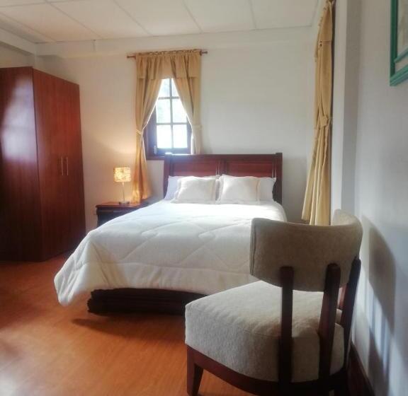 هتل Quinta Spa El Rosal