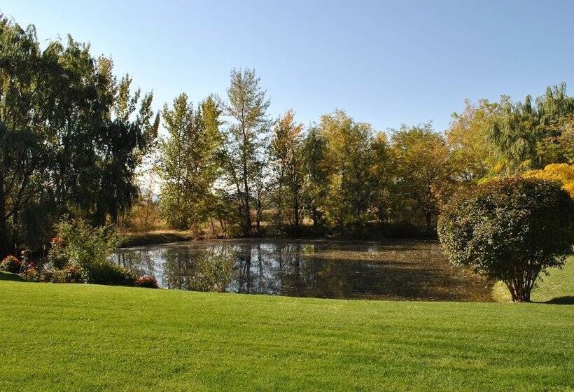 ユースホステル Birchfield Manor Inn And Restaurant