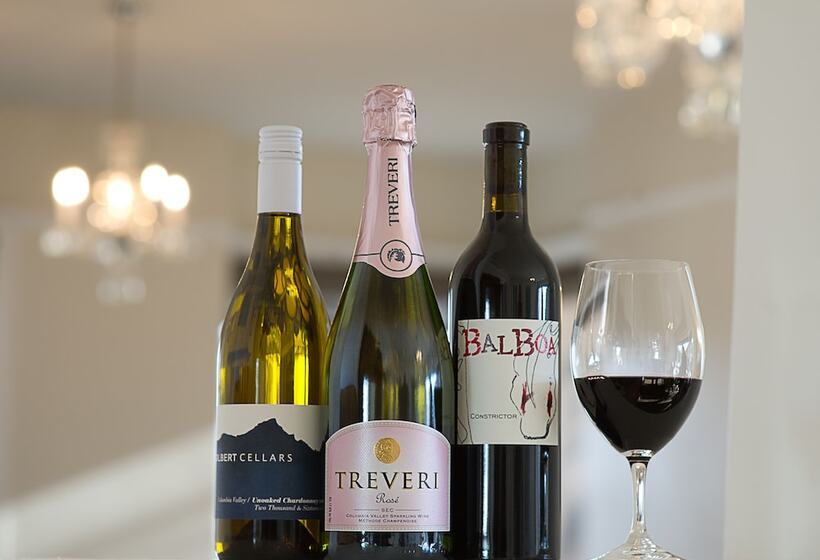 ユースホステル Birchfield Manor Inn And Restaurant