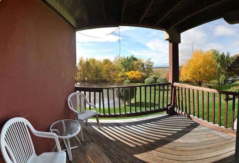 ユースホステル Birchfield Manor Inn And Restaurant