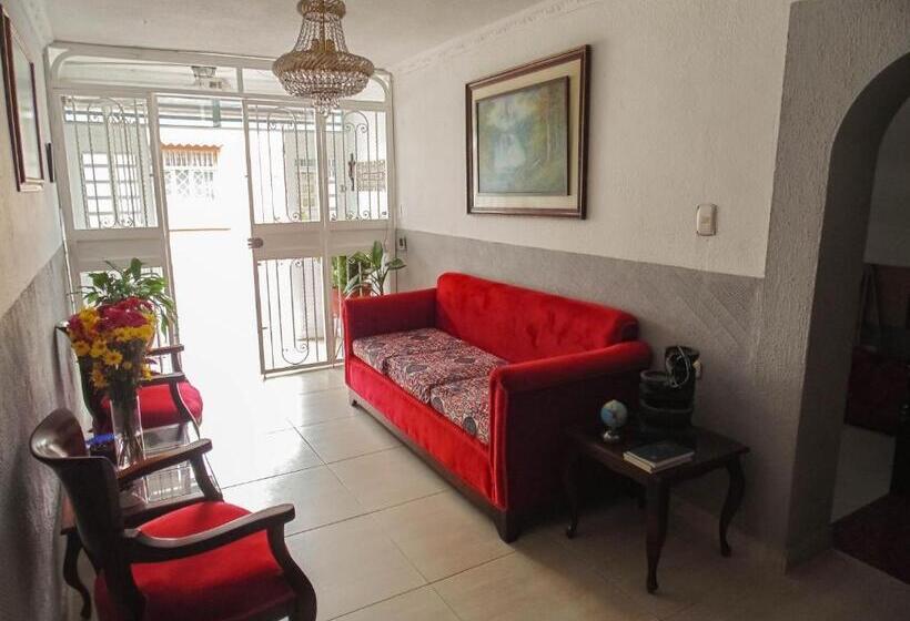 هتل Ciudad Señora Buga