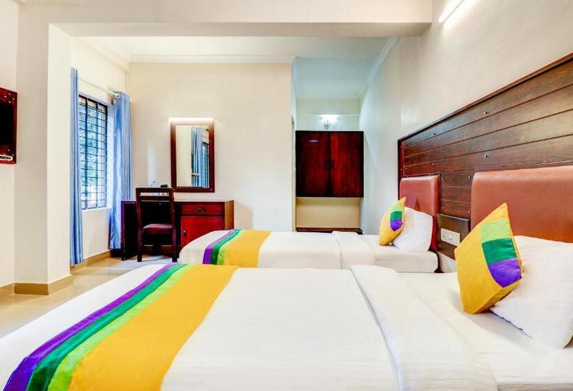 Itsy Hotels Ammu Regency