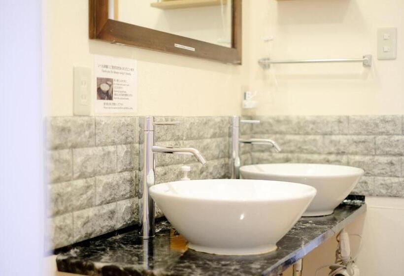 Pensió Tottori Guest House Miraie Base