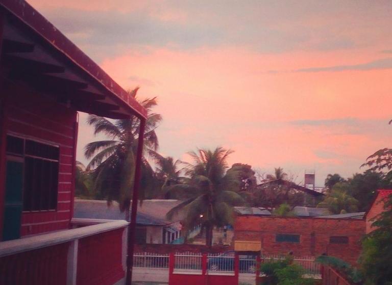 پانسیون Perezoso Hostel