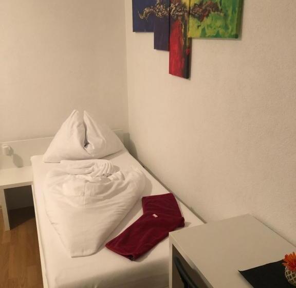 پانسیون Center Rooms Villach