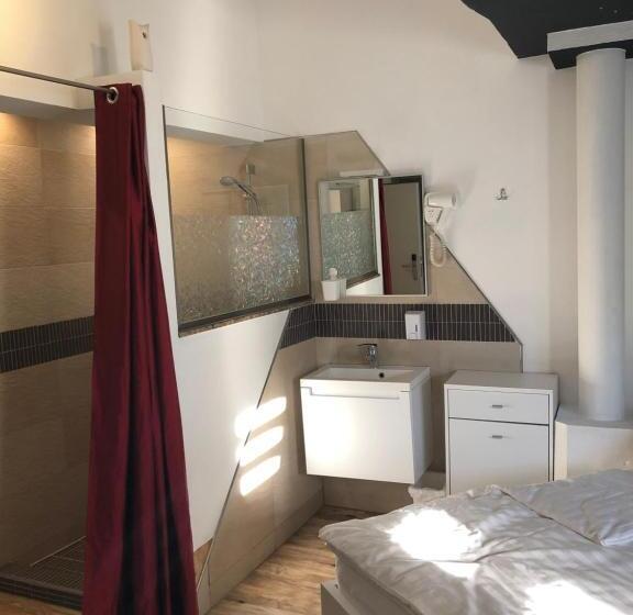 پانسیون Center Rooms Villach
