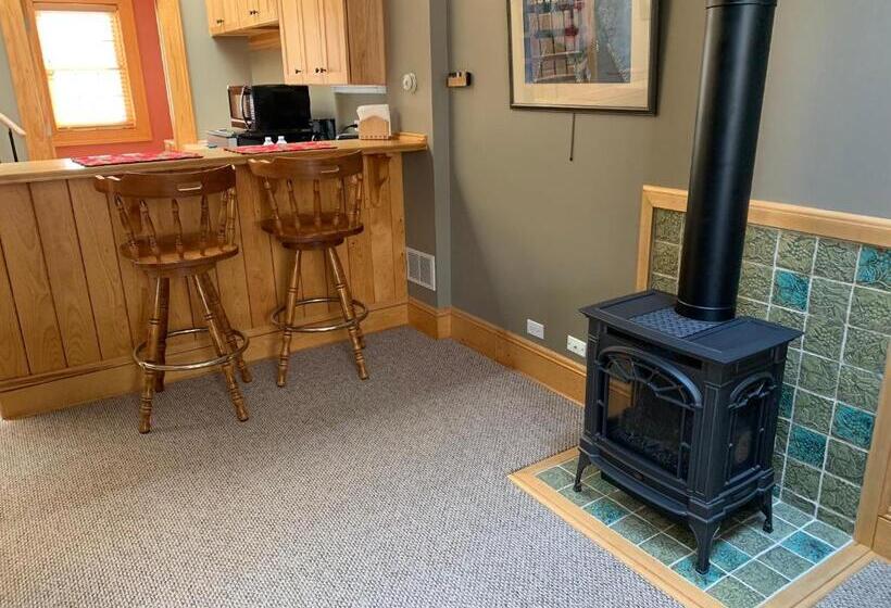 تختخواب و صبحانه Abe's Spring Street Guest House