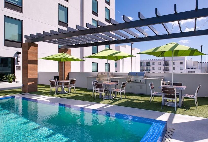 בית מלון כפרי Home2 Suites By Hilton Tampa Downtown Channel District