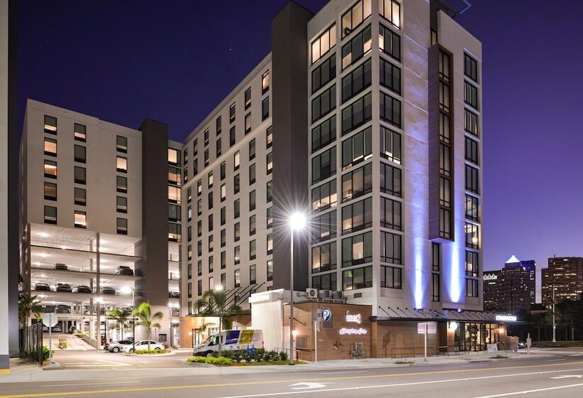 בית מלון כפרי Home2 Suites By Hilton Tampa Downtown Channel District