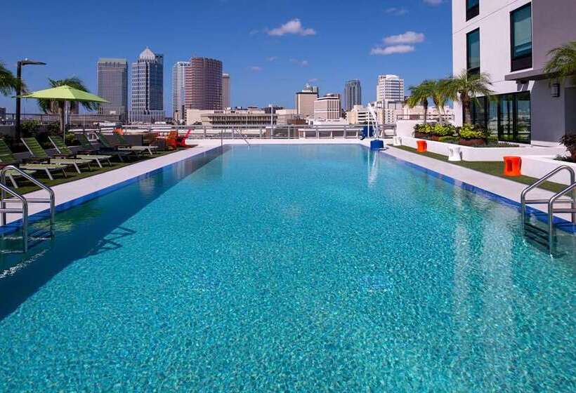 בית מלון כפרי Home2 Suites By Hilton Tampa Downtown Channel District