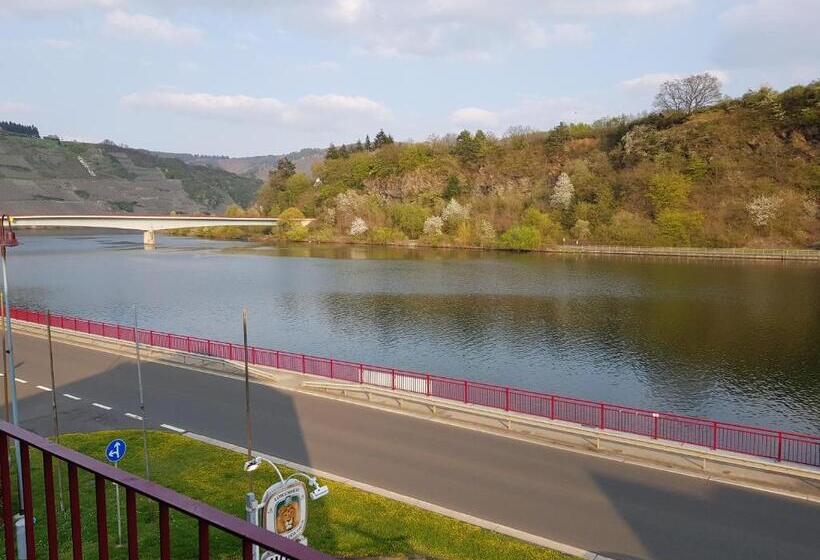ホテル Zum Moseltal