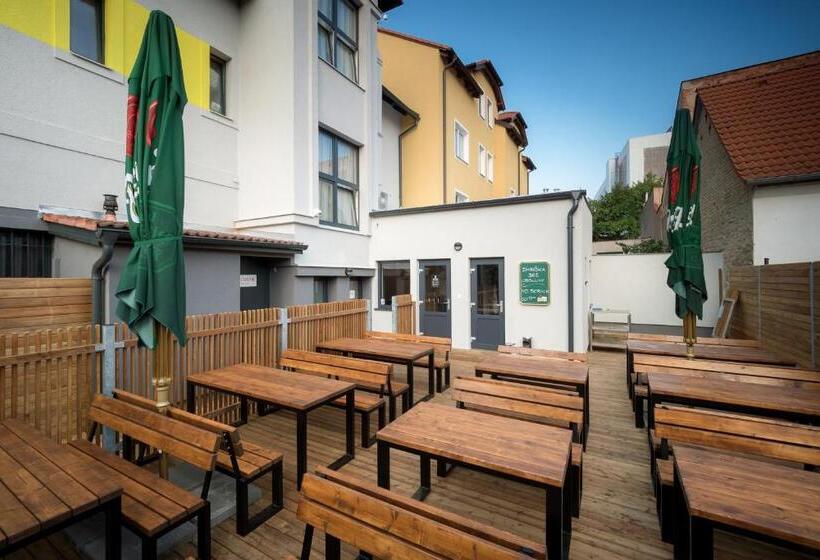 پانسیون Apartmany U Gigantu