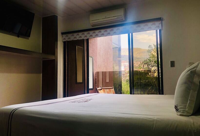 هتل Castillo Resort