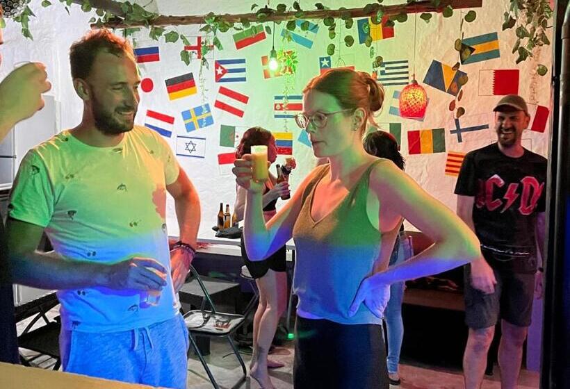 پانسیون Green Door San Gil