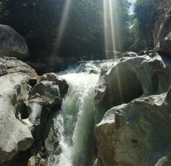 پانسیون Palomino  Hostel Balneario Rio Ancho