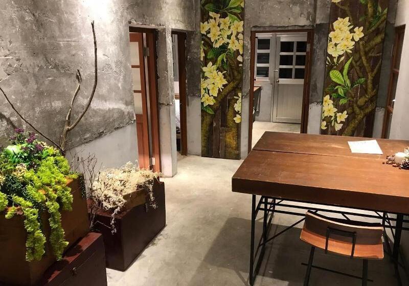 Shen Nong Village   Hostel