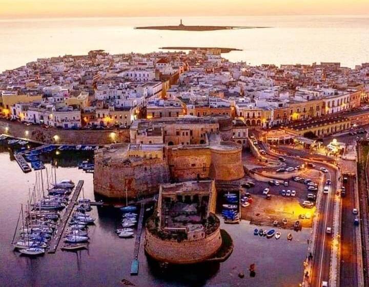 تختخواب و صبحانه Camera Vista Mare Holidayz