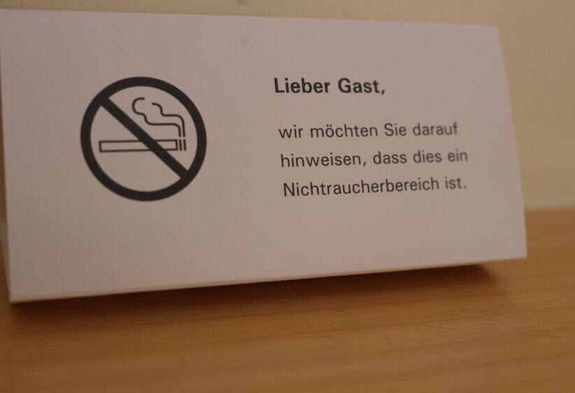 ペンション Gästehaus Kirschgarten