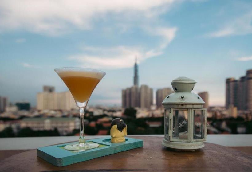 هتل Lief Sara Saigon