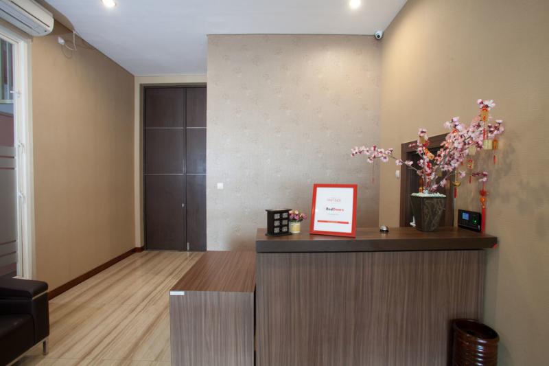 Пансион Reddoorz @ Raya Sulfat