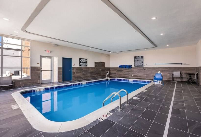 בית מלון כפרי Four Points By Sheraton Elkhart