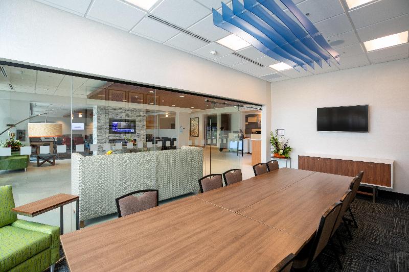 فندق Holiday Inn Express   Lethbridge Southeast, An Ihg