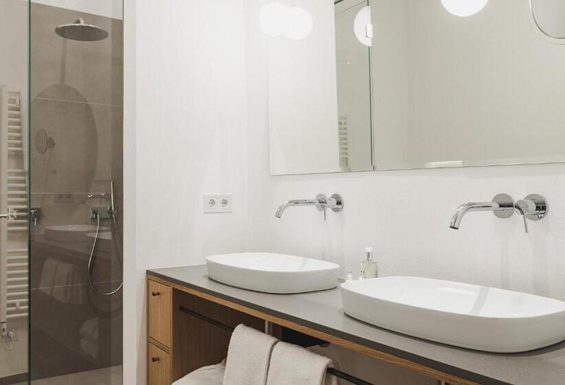 Kuntino Suites