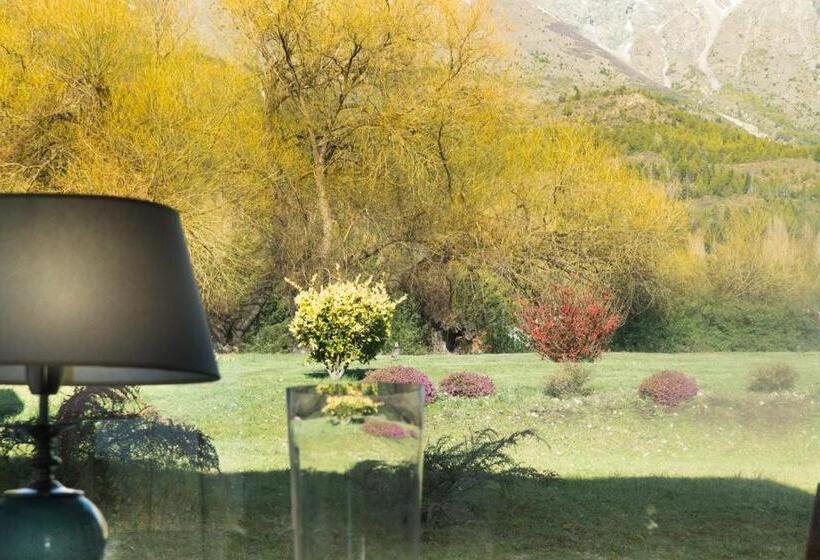 تختخواب و صبحانه La Aguada