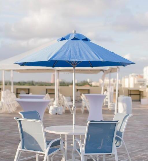 فندق Vistalmar Beach Resort