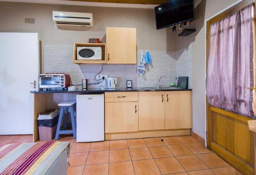 פנסיון Marle  Lodge
