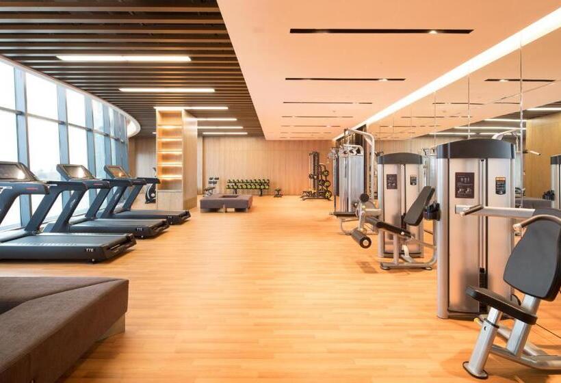 هتل Auto City Ruili