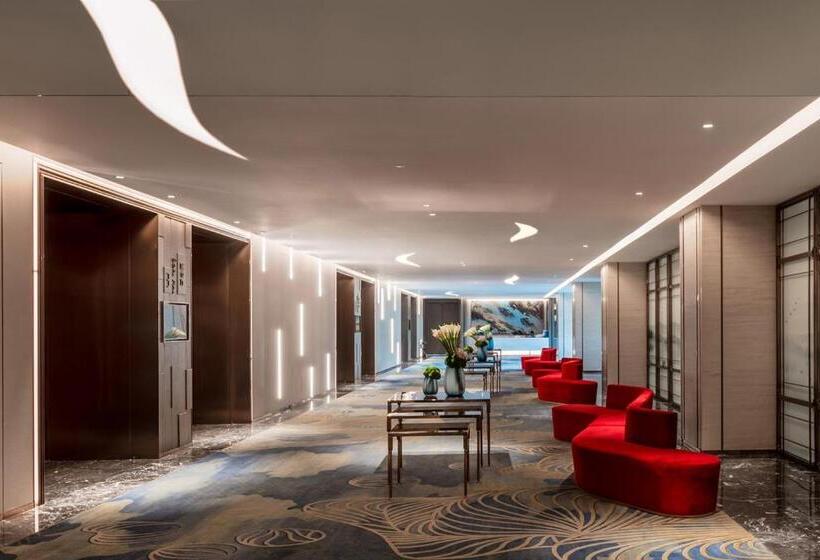 هتل Auto City Ruili