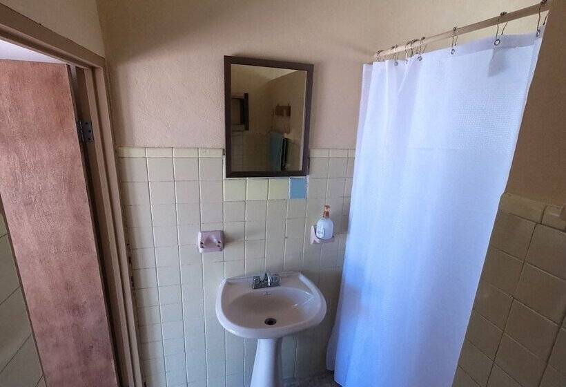 تختخواب و صبحانه Bermejo Hostel