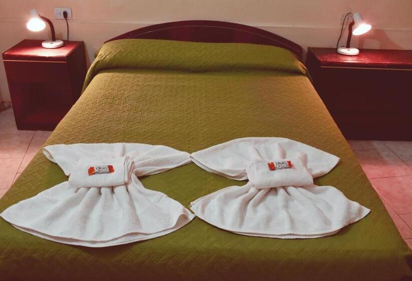 펜션 Hostel Ctalamochita
