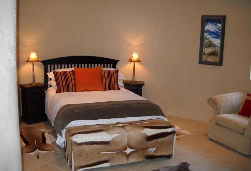 פנסיון Orangia Game Lodge