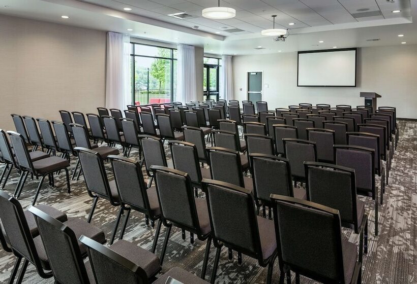 فندق Hilton Garden Inn Wenatchee