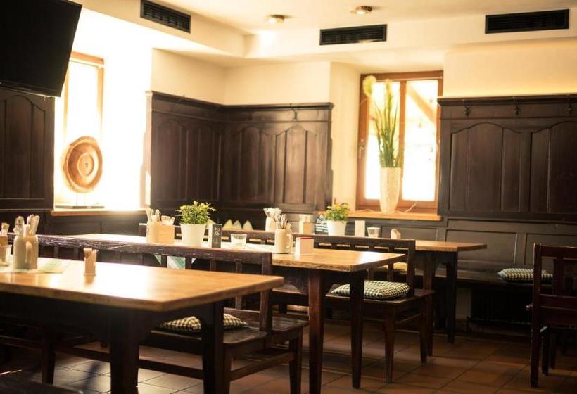 בית מלון כפרי Alter Wirt Putzbrunn