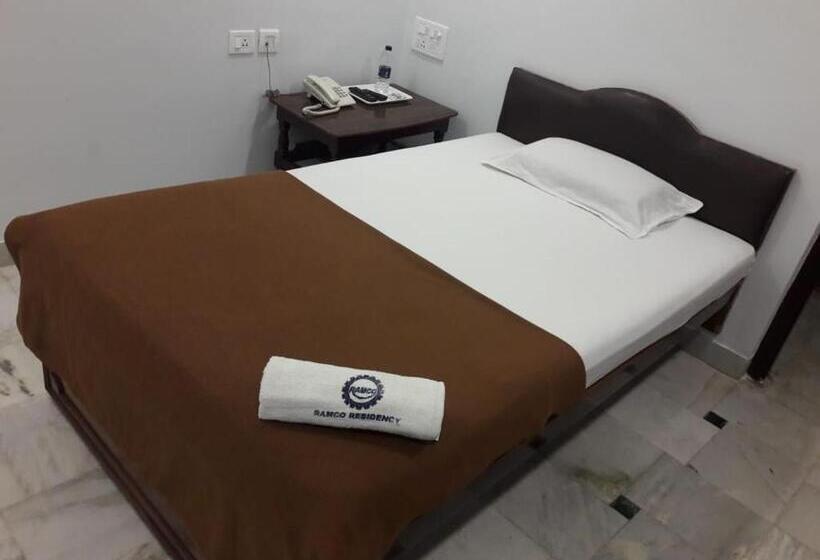 ホテル Ramco Residency A/c