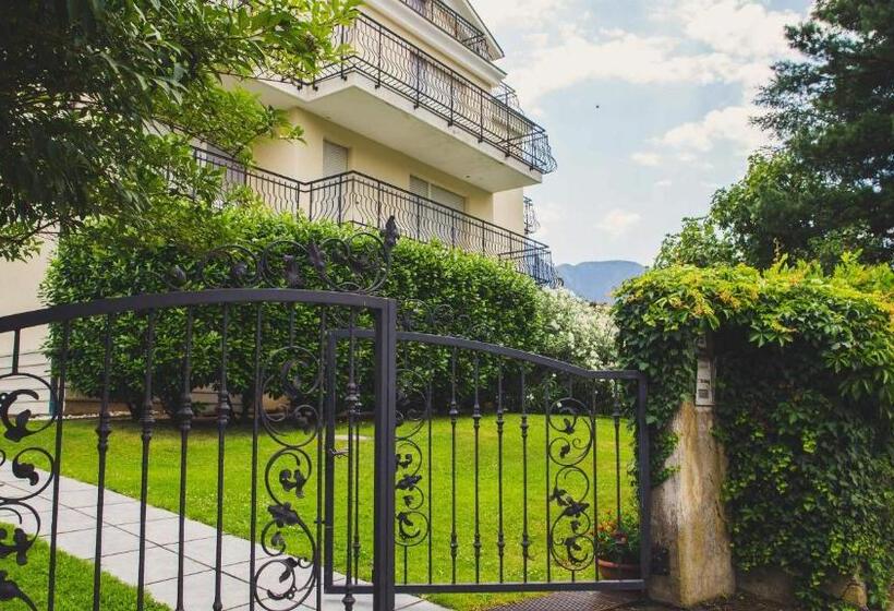 هتل Villa Laurus