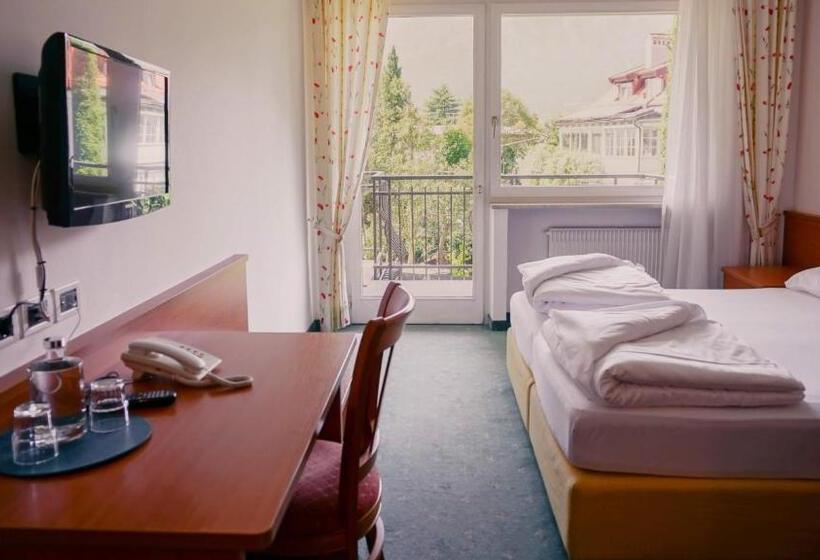 هتل Villa Laurus