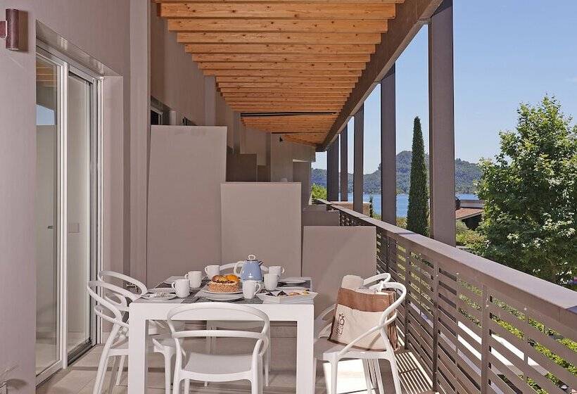 リゾートホテル Lamasu Rioverde   Lago Di Garda