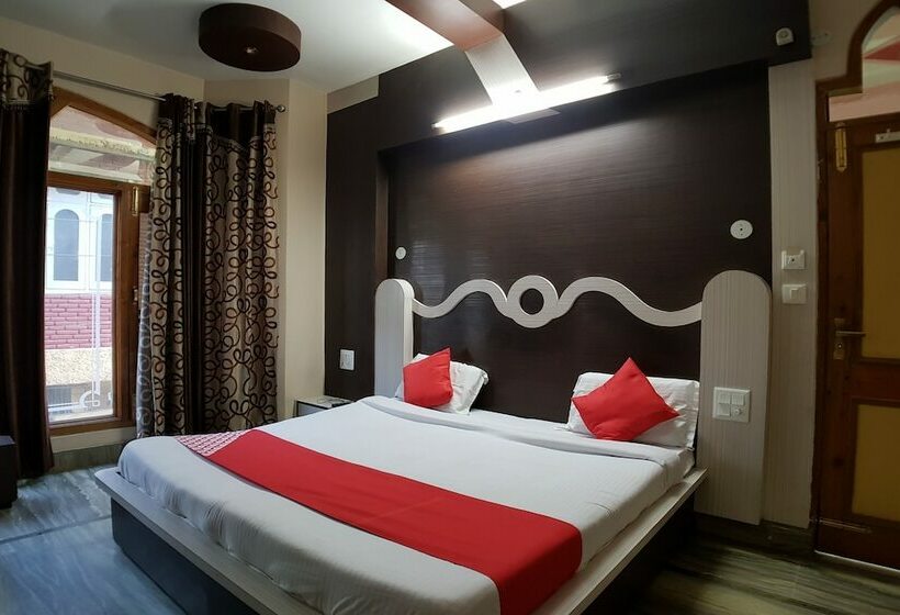 فندق Oyo 30576 Satyam Regency