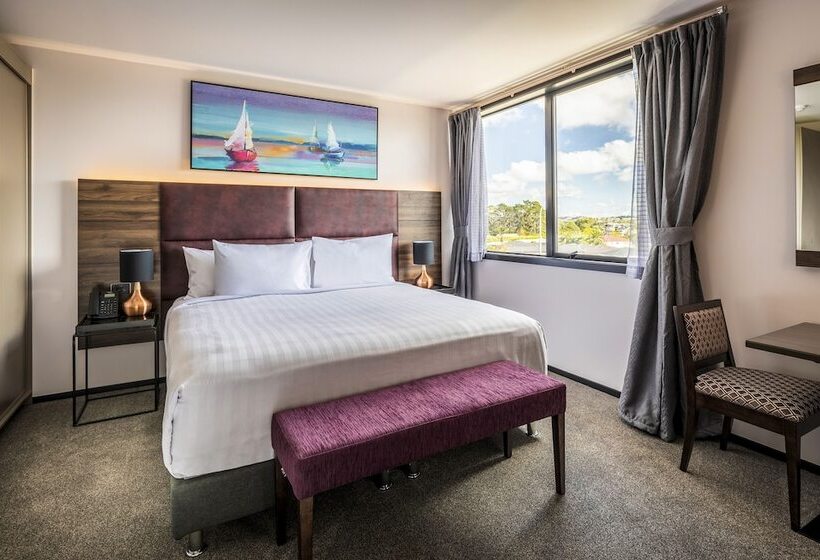 هتل Marsden Suites Albany