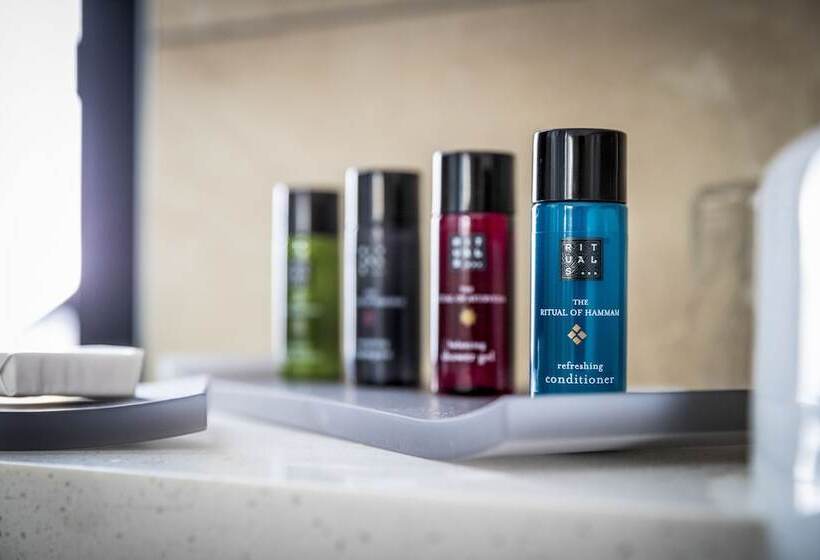 هتل Marsden Suites Albany