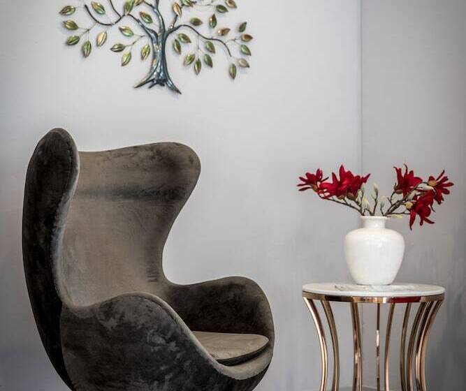 هتل Marsden Suites Albany