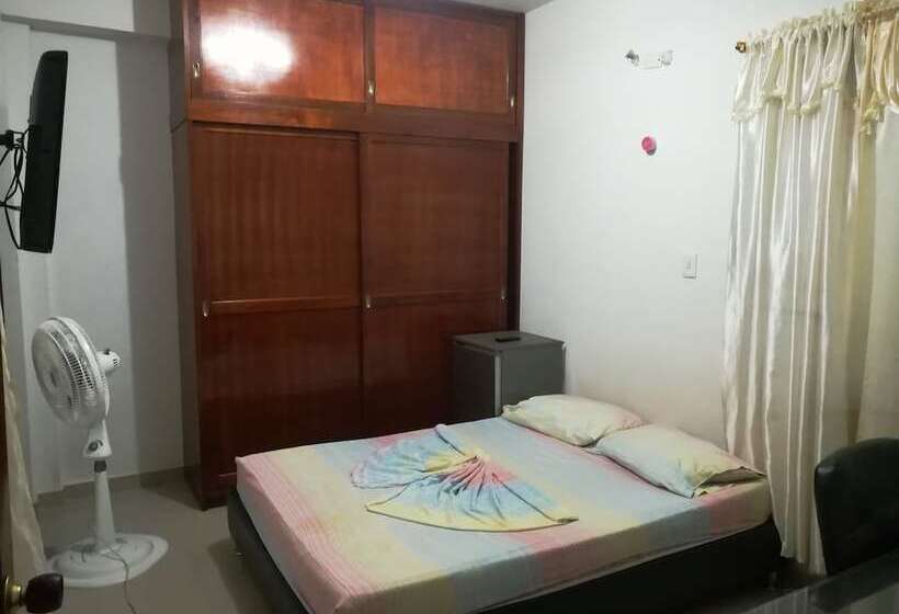 تختخواب و صبحانه La Casita Morada