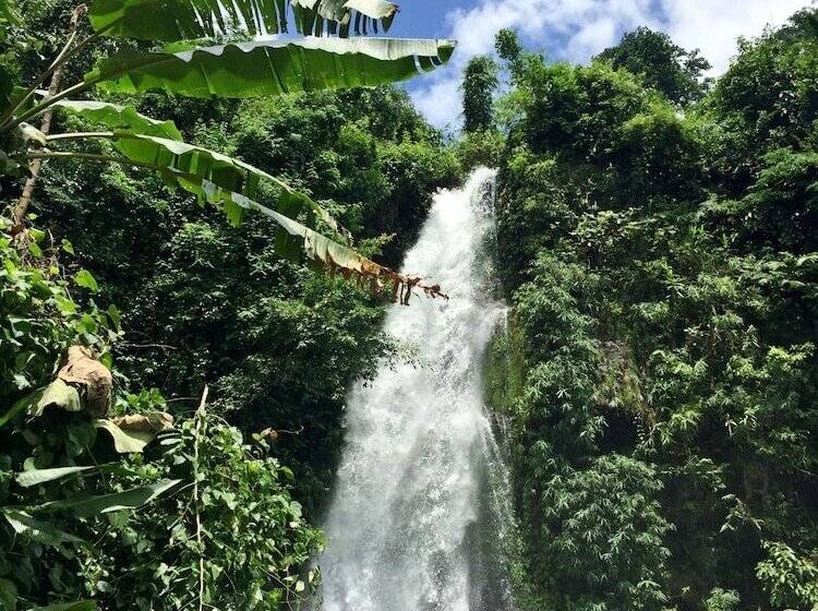 هتل Faraway Suites