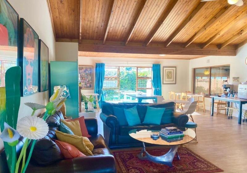 Dolphin Circle Bed And Breakfast