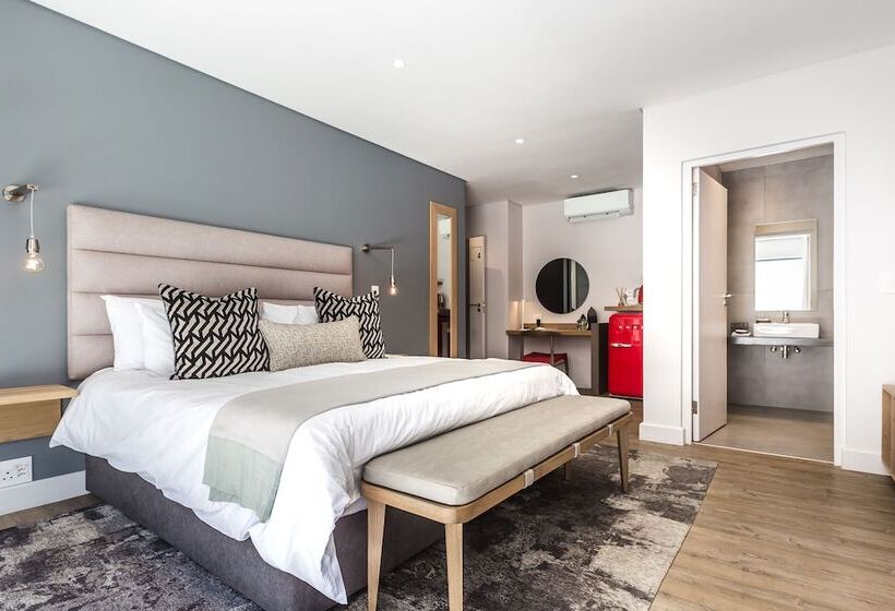 هتل The Junction Boutique